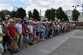 Более двухсот школьников Центрального района вышли на «Линейку памяти»