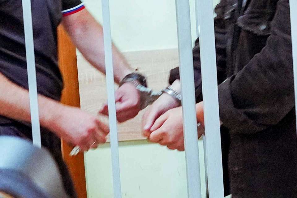 Попросившегося под домашний арест генерал-майора оставили в Воронеже в СИЗО