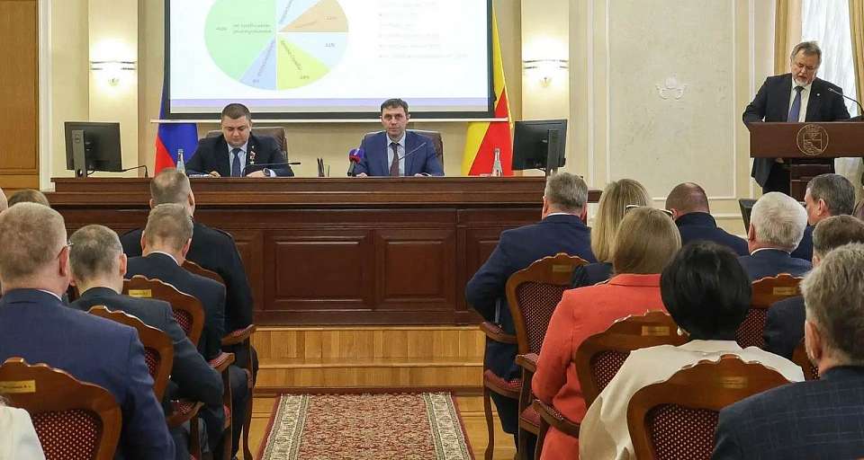 Запуск сезонных маршрутов и работу управления ЖКХ обсудили в мэрии Воронежа