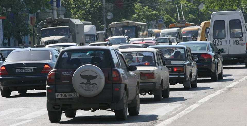 На въезде в Воронеж образовалась 8-километровая пробка