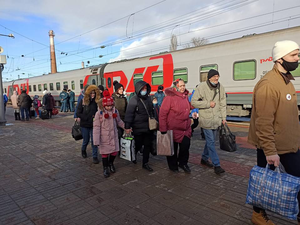 В Воронеже ожидают прибытия второго поезда с беженцами 