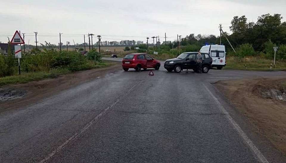 В ДТП на перекрестке пострадал 6-летний мальчик на трассе под Воронежем
