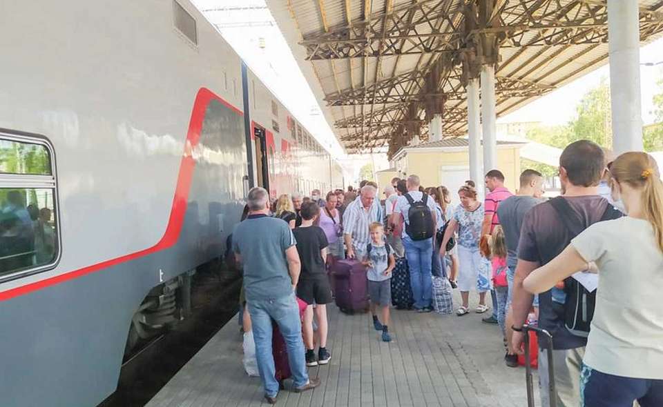 Цены на такси и поезда взлетели в Воронежской области