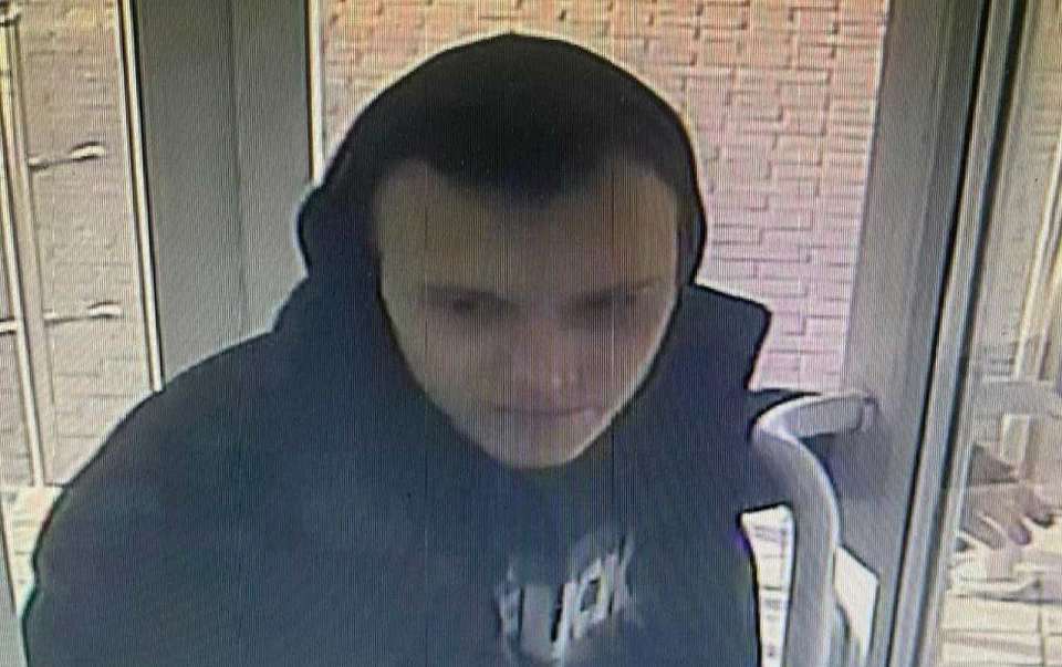 В Воронеже разыскивают грабителя, похитившего ювелирные украшения