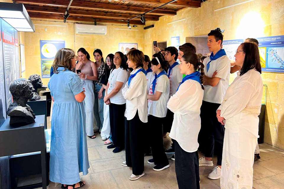 Выставка из Воронежской области открылась в древней крепости Дербента