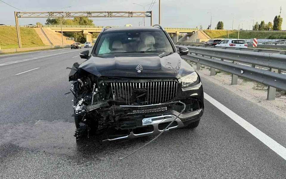В ДТП с попутным Mercedes пострадали водитель и пассажир «Лады» под Воронежем