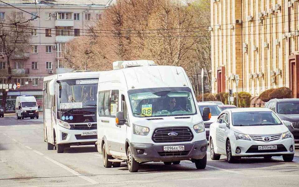 Временно изменится маршрут пригородного автобуса в Воронеже 15 октября