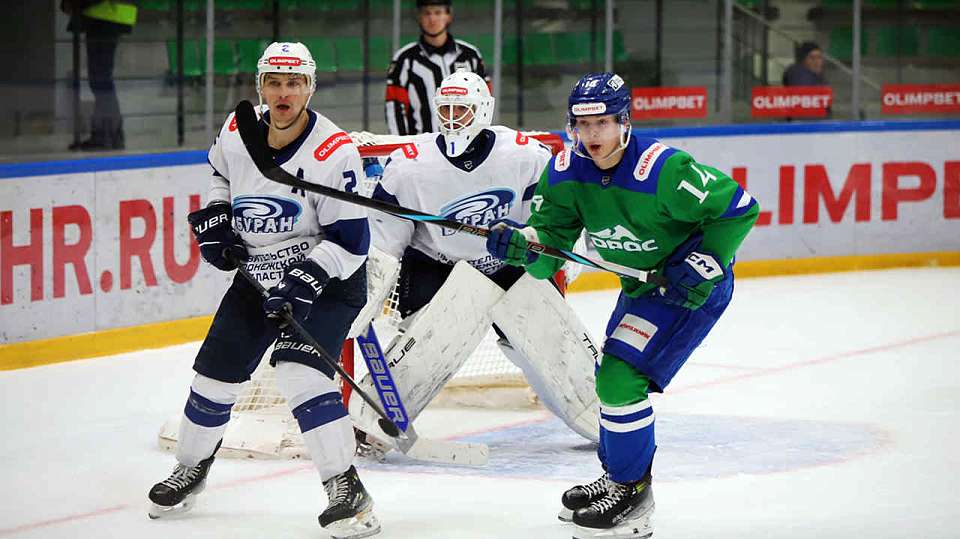 Хоккеисты воронежского «Бурана» одержали победу в Нефтекамске