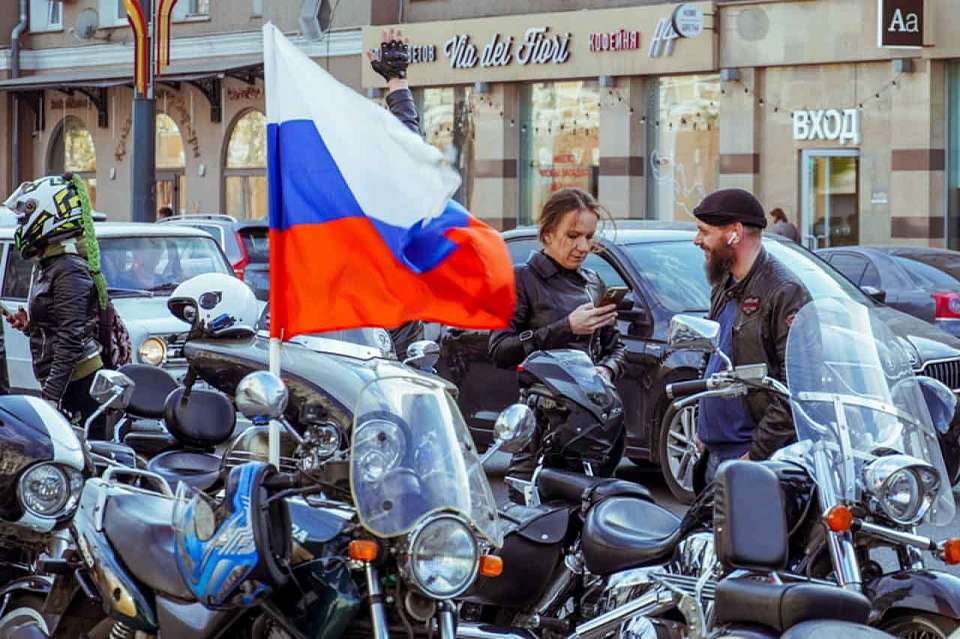 В честь Дня России в Воронеже провели массовый мотопробег