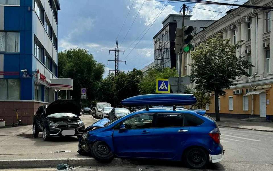 В ДТП с пьяным водителем пострадали 2 человека в Воронеже