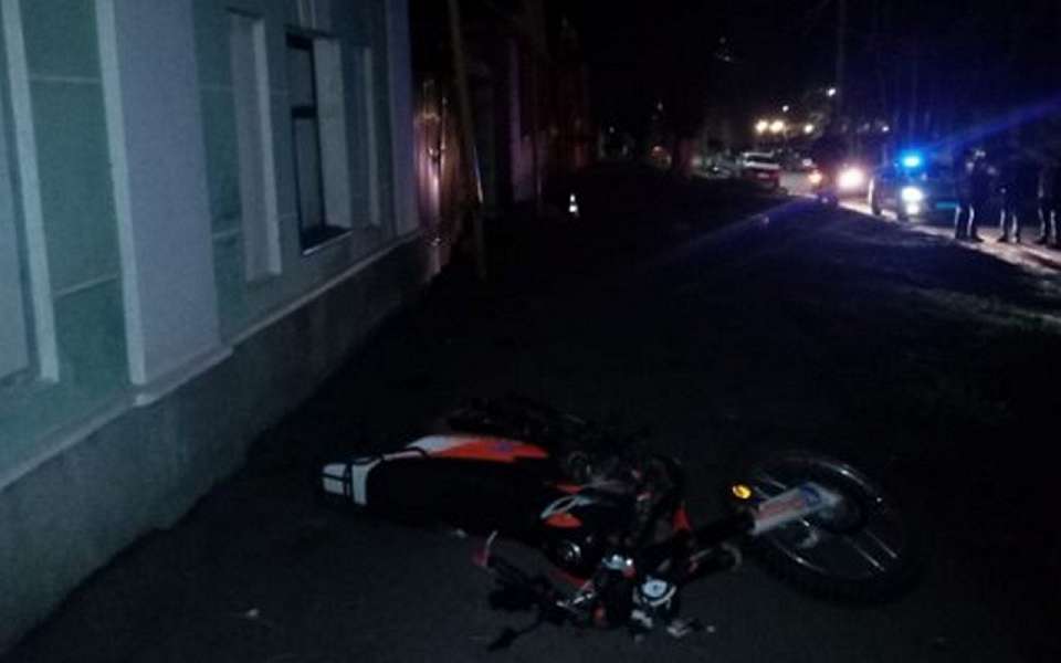 Потерявший управление 17-летний мотоциклист погиб на улице в Воронежской области