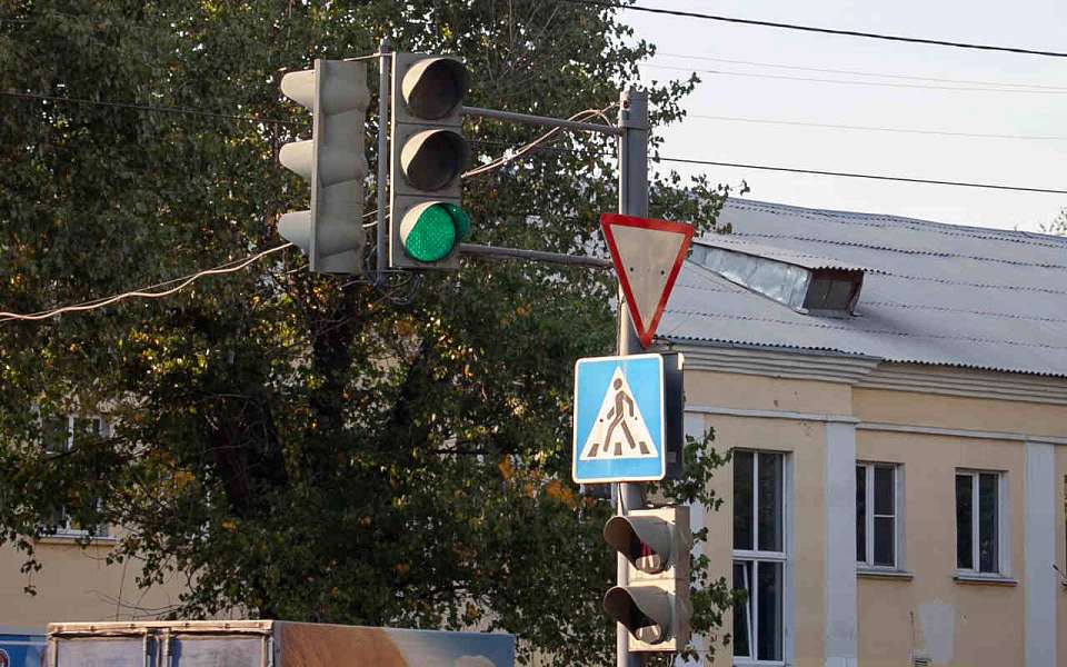 Парковку и проезд запретят в центре Воронежа 7 и 8 мая