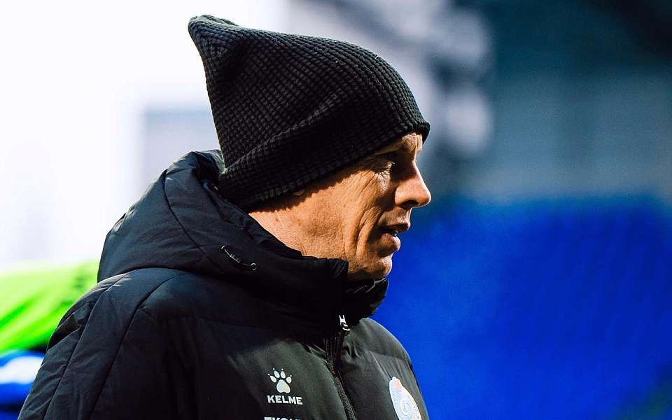 Тренер воронежского «Факела» Олег Василенко: «С нами никто в поддавки не играет»