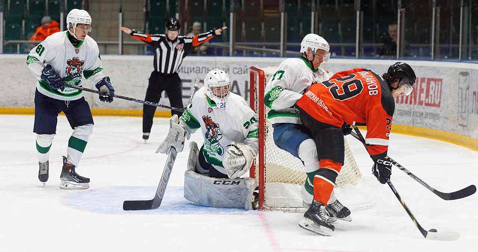 Фарм-клуб воронежского «Бурана» заработал два очка на ангарском льду