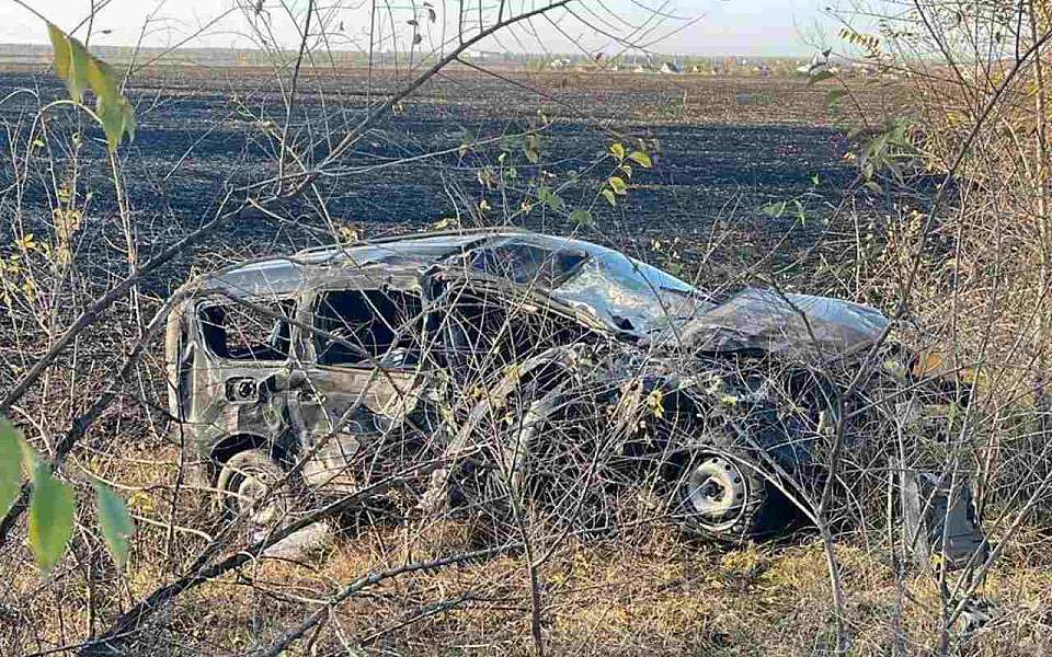 Двое мужчин на «Ладе» разбились в ДТП с фурой под Воронежем