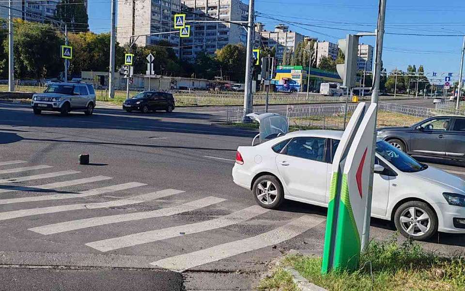 Иномарка сбила 12-летнего велосипедиста на улице Хользунова в Воронеже