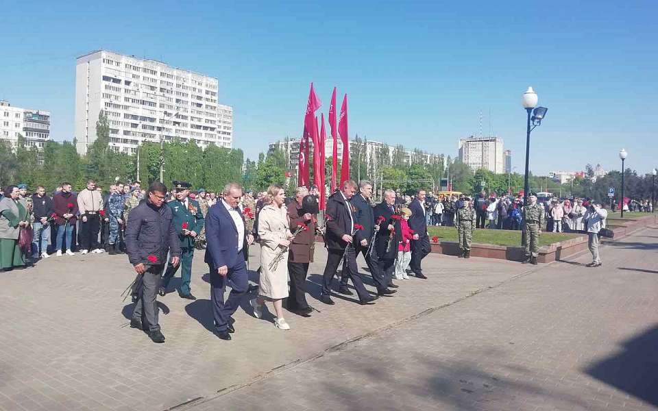 В Коминтерновском районе в День Победы почтили память павших воинов