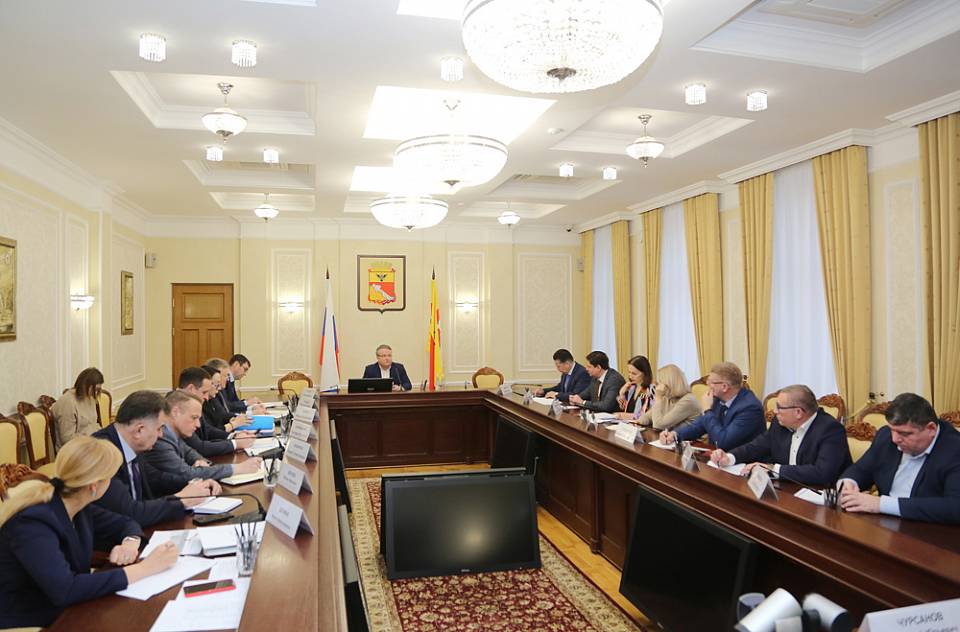 На планерке у мэра Воронежа обсудили процедуры для определения подрядчиков и благоустройство городской территории