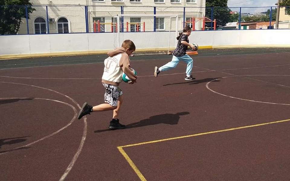 Ленинский район: становление здорового образа жизни с детства