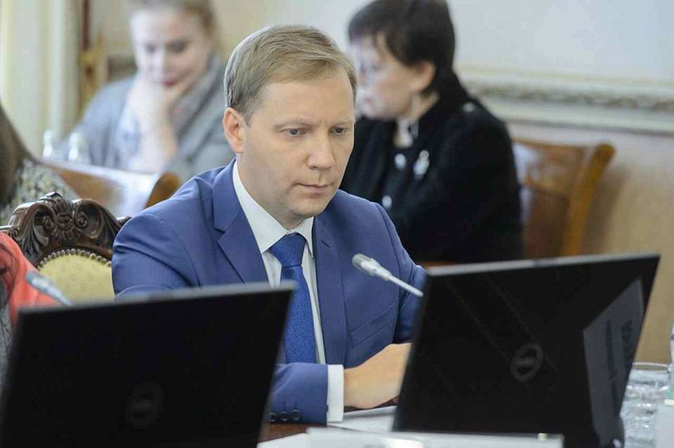 Воронежскому министру ЖКХ прокурор объявил предостережение