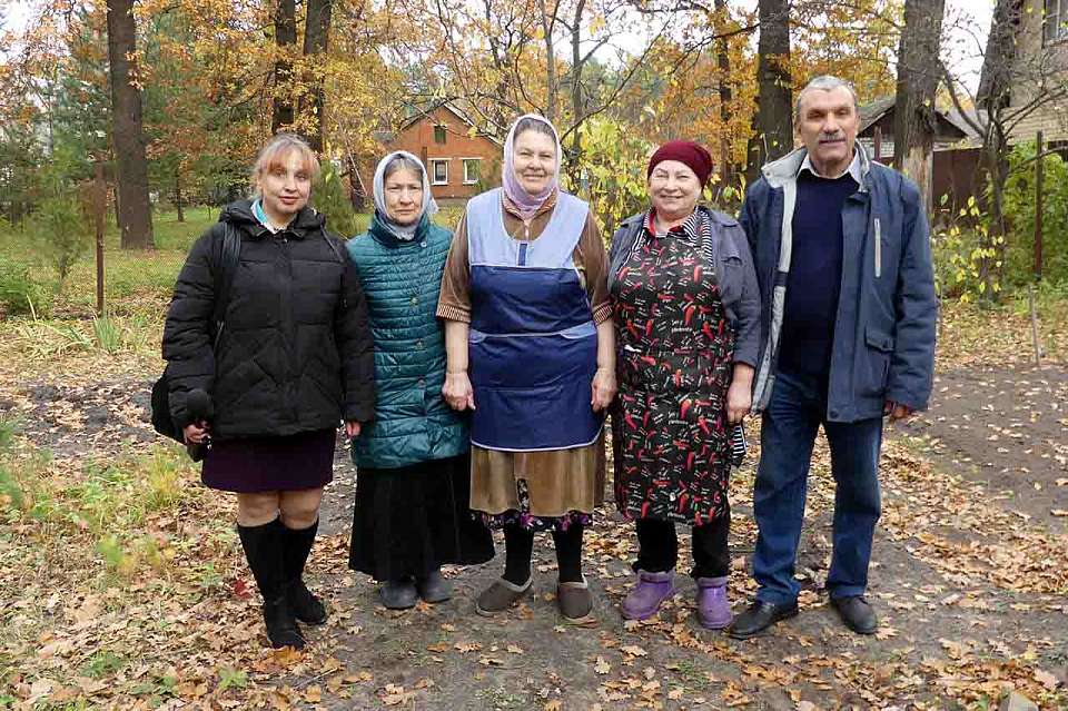 Конвейер добра: как в Сомово бабушки варят «вкусняшки» для бойцов СВО