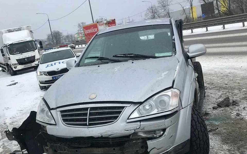 В массовом ДТП на трассе под Воронежем пострадали 2 человека