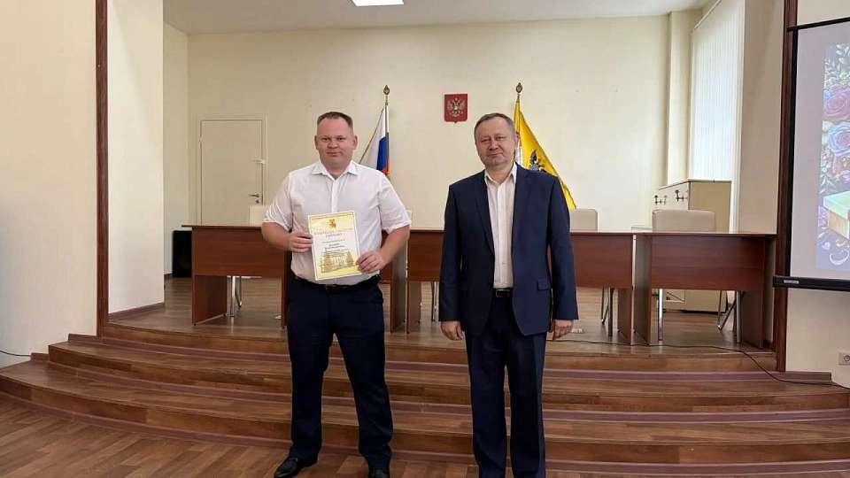 В Ленинском районе поздравили работников торговли с профессиональным праздником