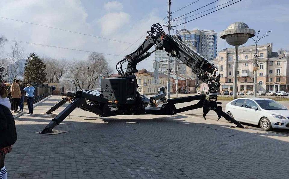 В Воронеже показали робота-паука