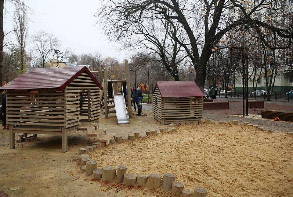 В Воронеже завершилась реконструкция Никитинского сквера