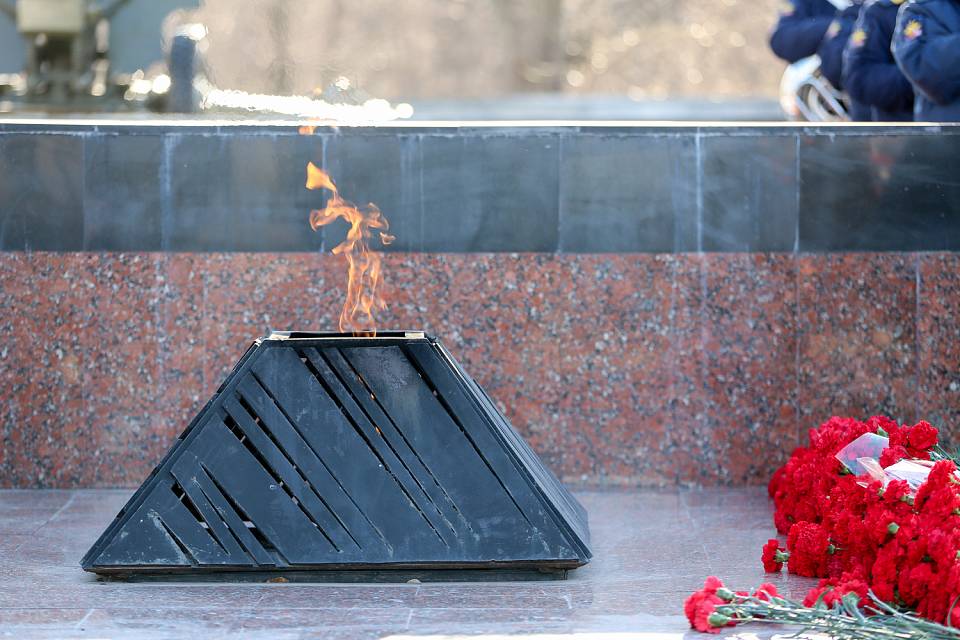 Главу воронежского села заподозрили в злоупотреблении при ремонте воинского мемориала