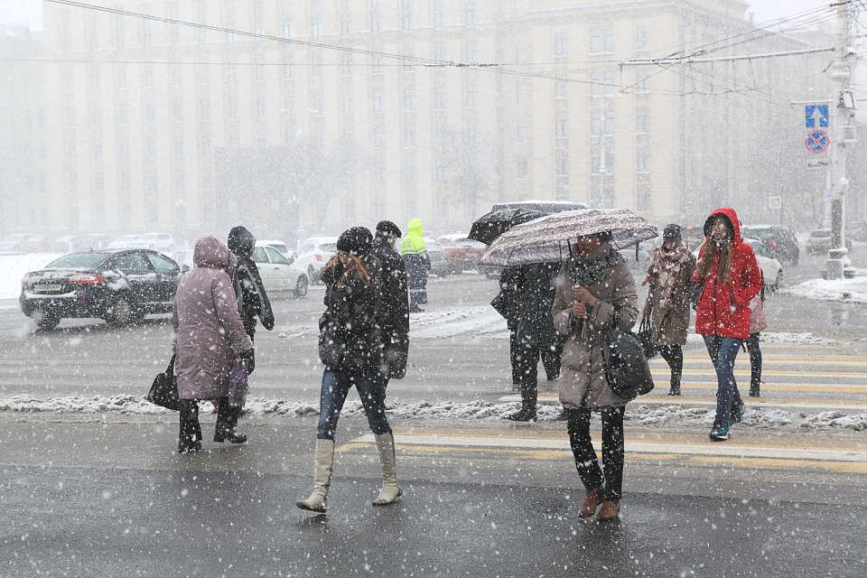 На Воронеж надвигаются резкое потепление и снегопад