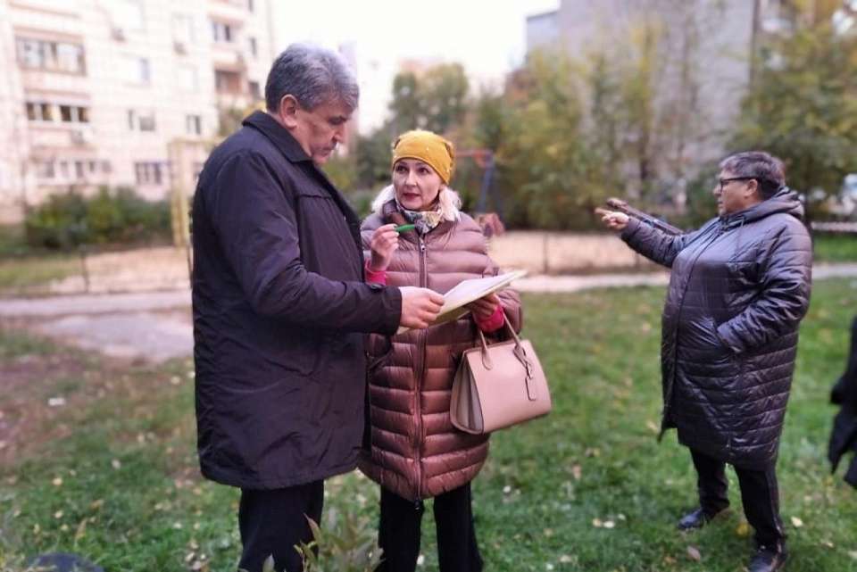 «Единая Россия» в Воронеже помогает жителям с благоустройством дворовых территорий