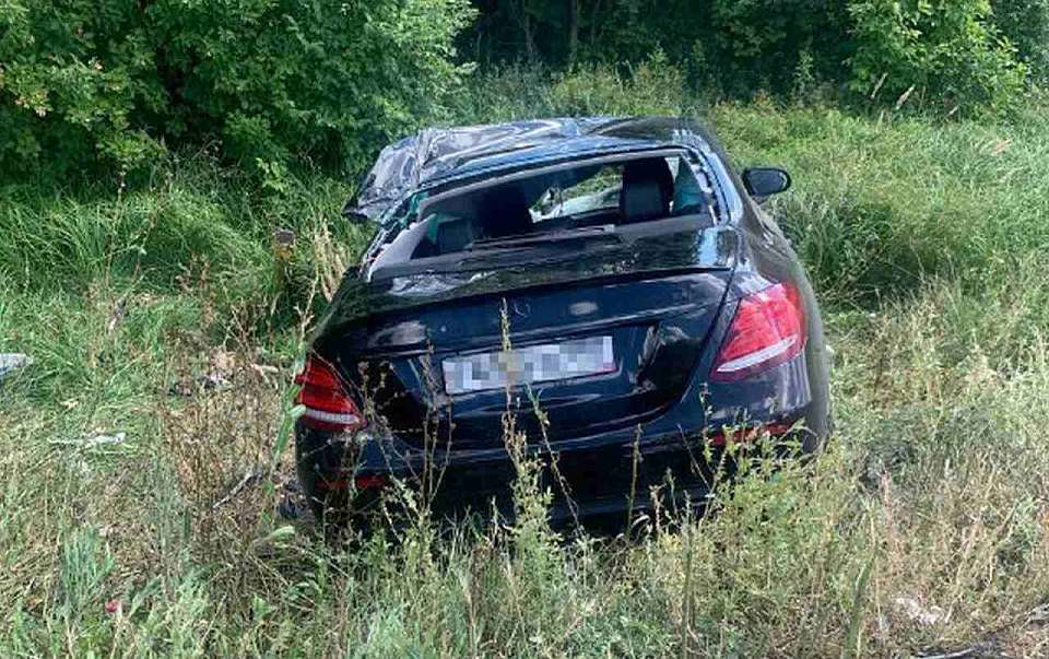 Погибли 3 человека из дагестанского Mercedes-Benz в ДТП с фурой на воронежской трассе