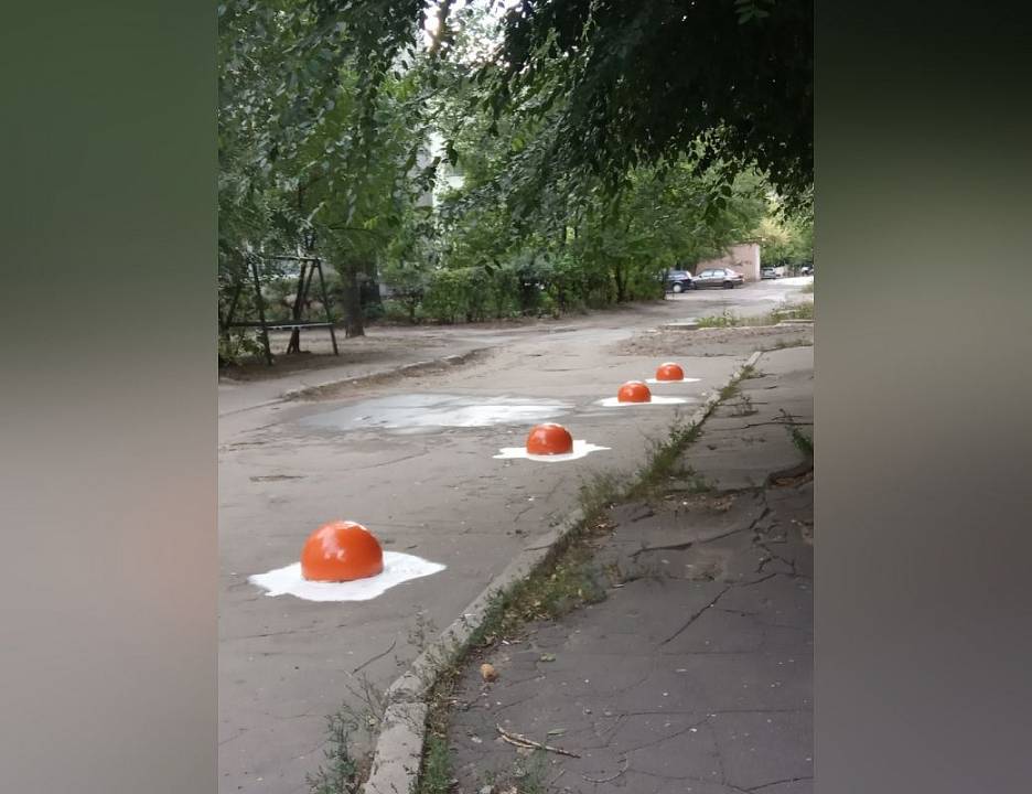 В Воронеже повторно появился «арт-объект» в виде яичницы