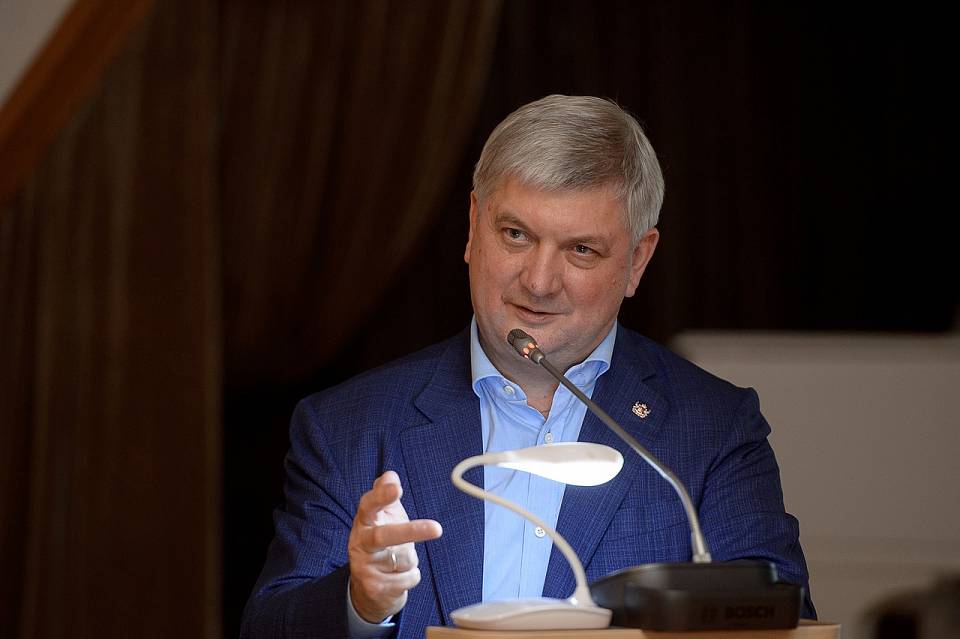 Воронежцам предложили задать вопросы губернатору в прямом эфире
