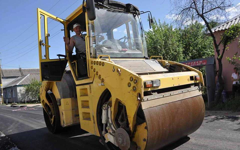Список улиц частного сектора, которые заасфальтируют в этом году, опубликовал мэр Воронежа
