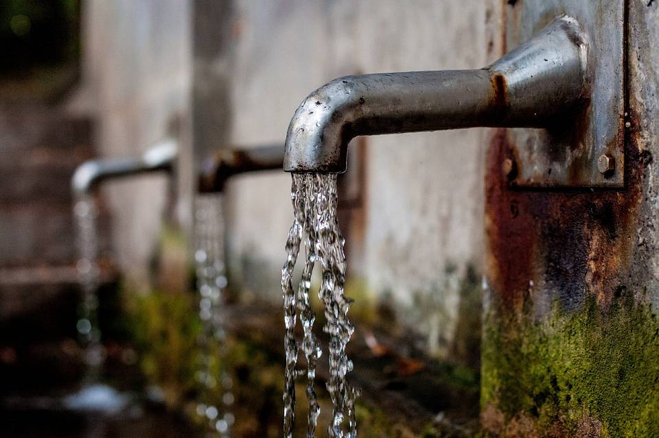 В Воронеже из-за массовой остановки скважин дефицит воды составил 6 тыс. кубометров в сутки