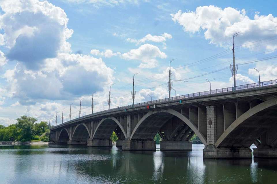 На мосту ВОГРЭС могут вернуть шесть полос для автомобилей