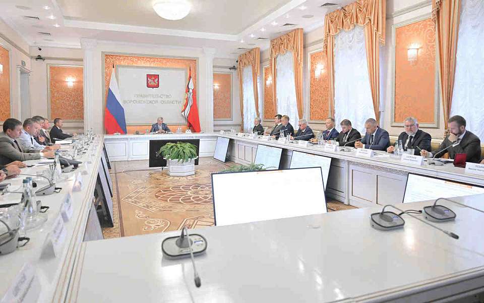 Создать в Воронеже две мобильные площадки для скрининга поручил губернатор