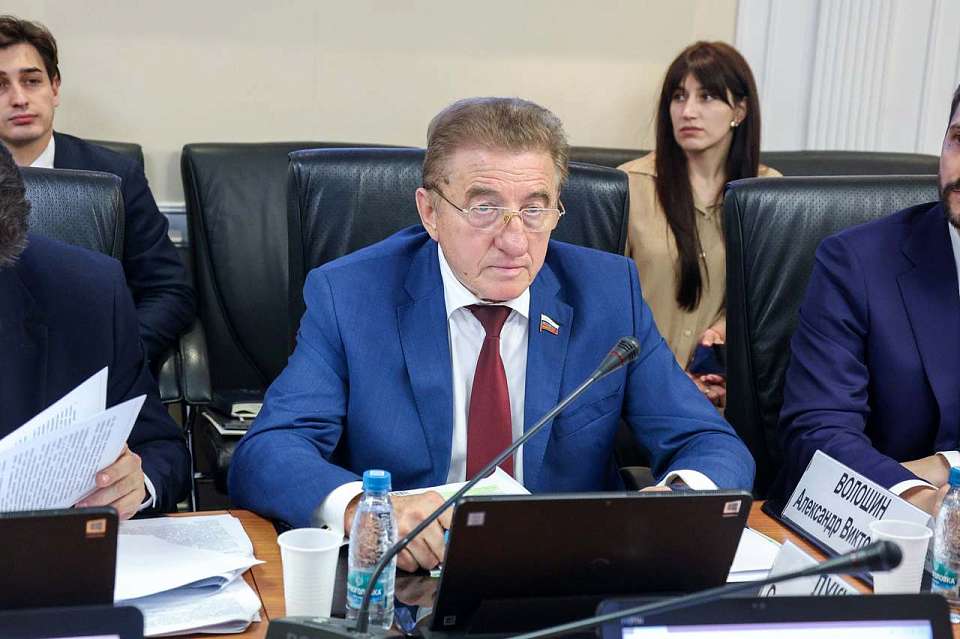 Сергей Лукин: «Контроль миграции и безопасность - приоритеты новых налоговых инициатив»