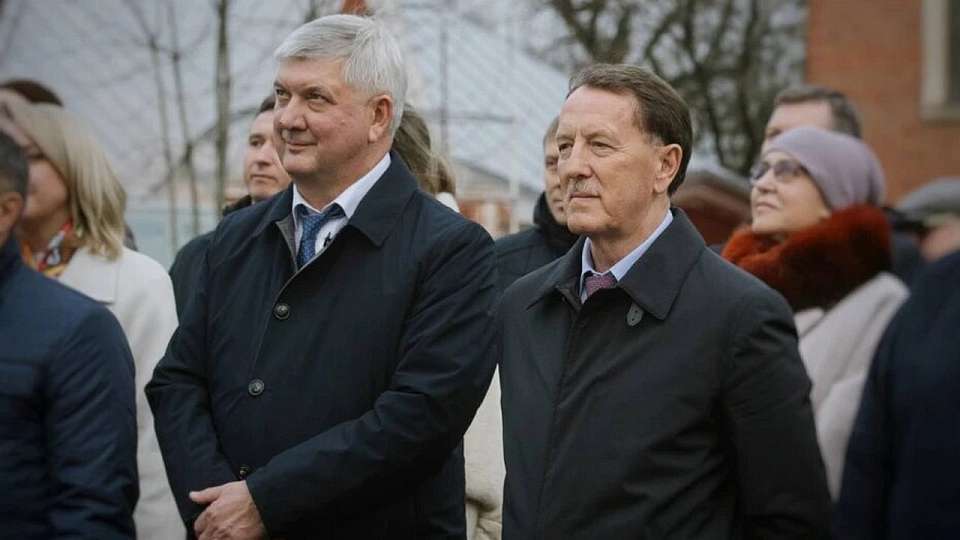 Алексея Гордеева с днем рождения поздравил губернатор Воронежской области