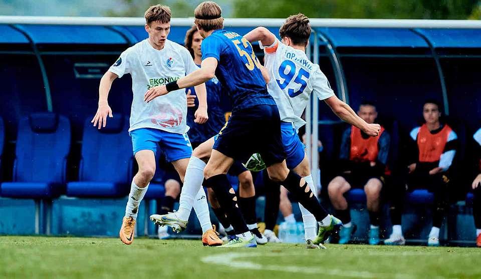Молодёжка воронежского «Факела» сыграла вничью на сочинском поле