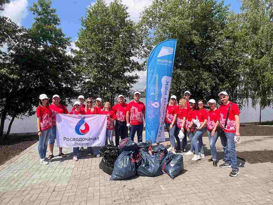 Волонтеры РВК-Воронеж убрали берег водохранилища на «Марафоне рек»