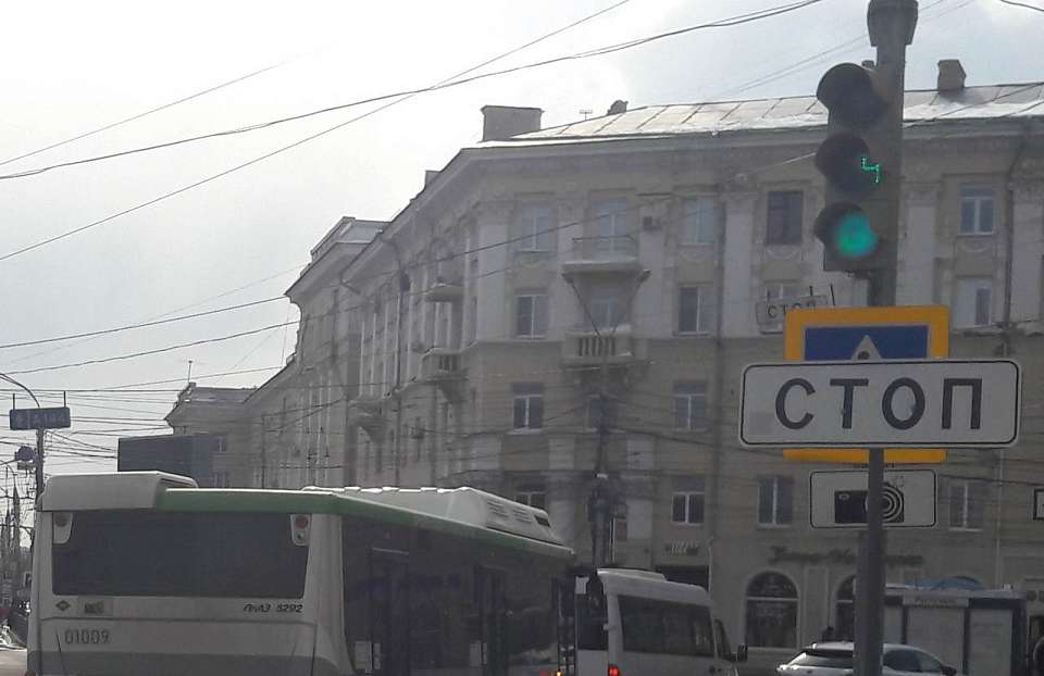 Cветофоры 5 часов не будут работать в центре Воронежа 30 августа
