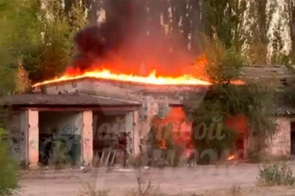 В Советском районе Воронежа загорелись заброшенные постройки