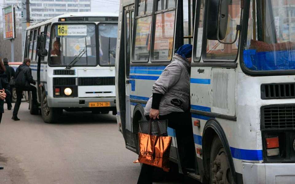 Два пригородных маршрута временно изменят схему движения в Воронеже