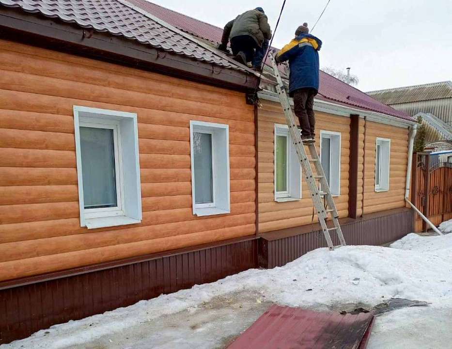 Падение беспилотника на крышу дома прокомментировал мэр Воронежа