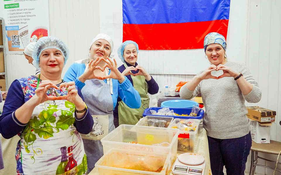 Волонтерская группа «Полевая кухня» отметила свой первый день рождения