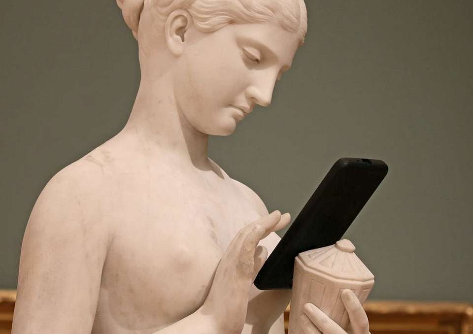 Жительница Воронежской области перевела деньги знакомого на свой счёт без его ведома