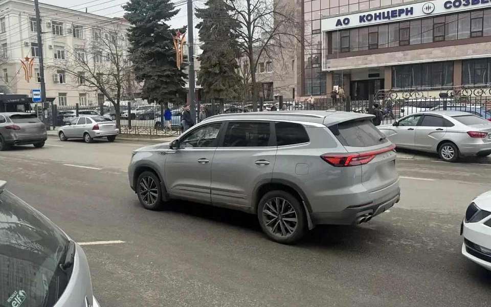 Сбитый кроссовером в центре Воронежа пенсионер умер в приемном отделении больницы